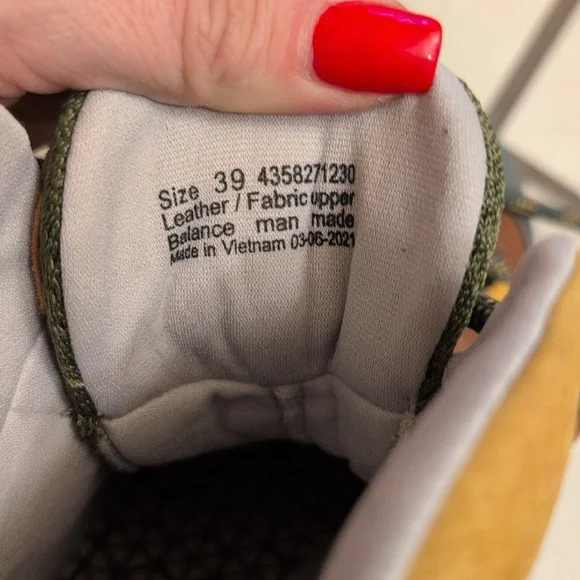 SOLD NEW Dansko Pine Posy Leather Hiking Boot Vibram Sole Size US 8.5 EU 39 - Picture 9 of 12